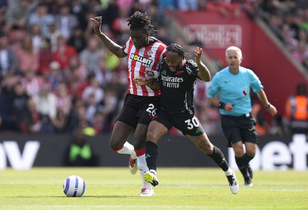 美职联2025年常规赛最佳阵：梅西领衔，布安加、伊万德入选