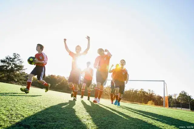 C罗在世界杯踢南美球队0进球0助攻！梅西踢欧洲是6进球6助攻！